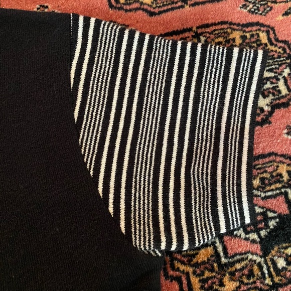 Vintage Versace Turtleneck Short Sleeve Sweater - Picture 4 of 9